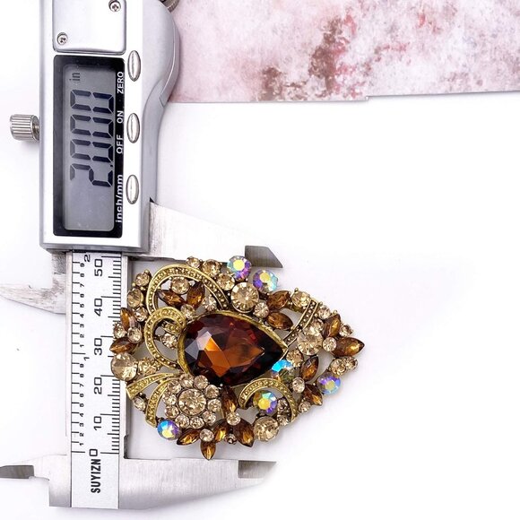 Women's Vintage Austrian Crystal Elegant Flower Teardrop Brooch Gold Tone - Picture 5 of 5